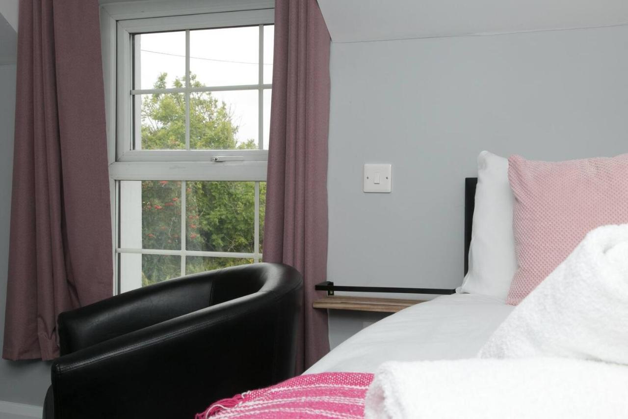 Pass The Keys Modern En-Suite Room In Country Pubrestaurant 2 Llanddona 외부 사진