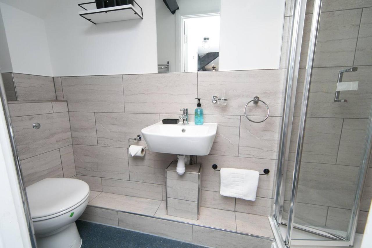 Pass The Keys Modern En-Suite Room In Country Pubrestaurant 2 Llanddona 외부 사진