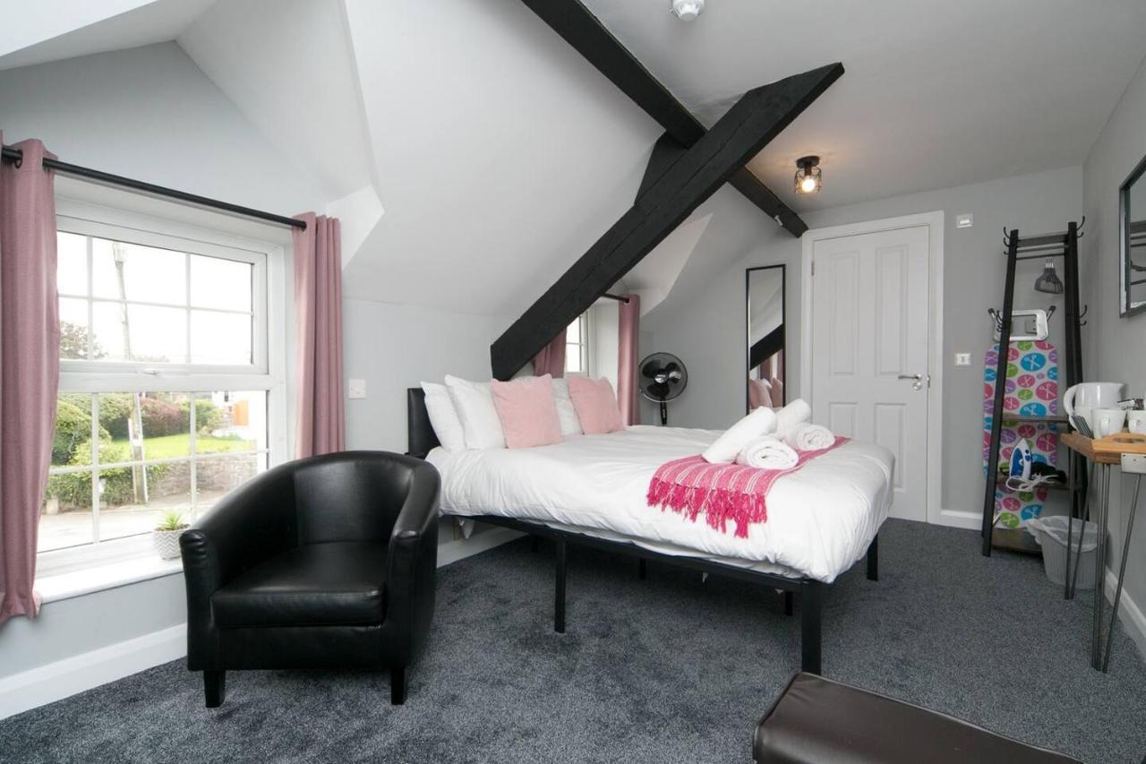 Pass The Keys Modern En-Suite Room In Country Pubrestaurant 2 Llanddona 외부 사진