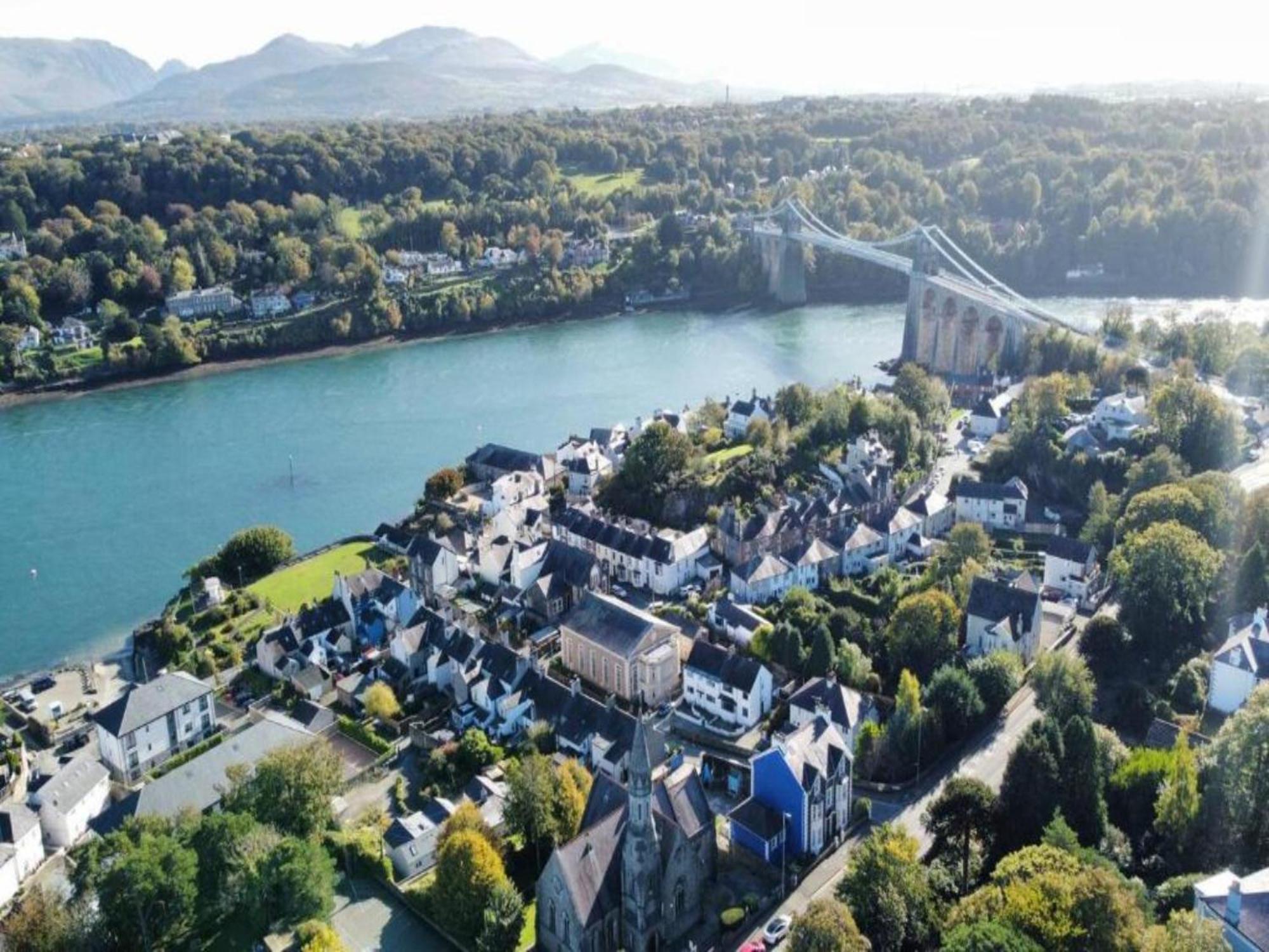 Pass The Keys Modern En-Suite Room In Country Pubrestaurant 2 Llanddona 외부 사진
